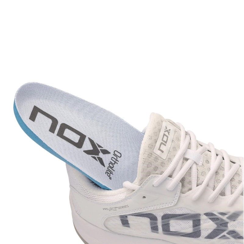 CHAUSSURES DE PADEL NOX AT10 LUX