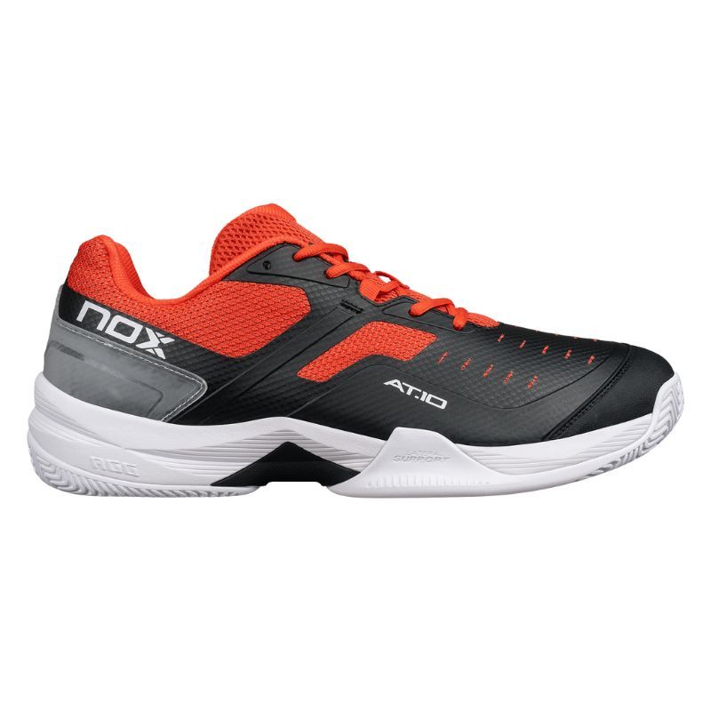 CHAUSSURES DE PADEL NOX AT10 PRO noir/rouge